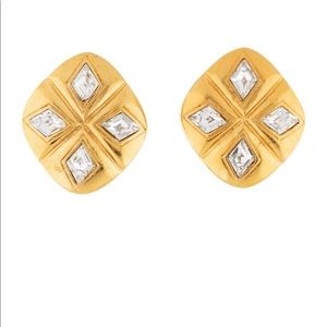 CHANEL Vintage Clip-On Earrings